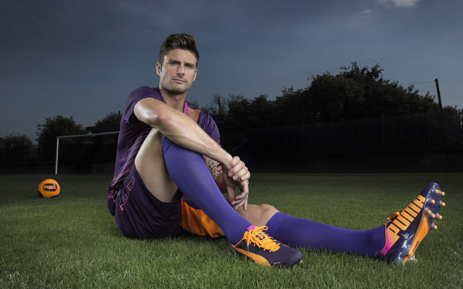 开云体育2026-阿坎吉刷新纪录之夜，塞维利亚的雨，浇不灭德国战车的钢铁意志