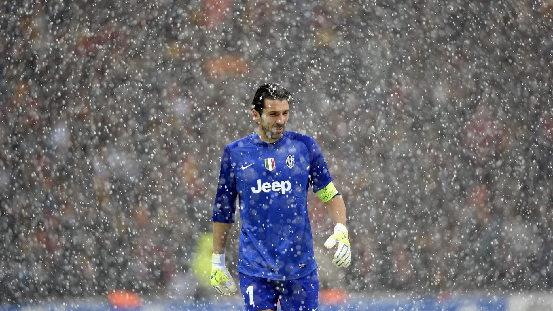 开云体育中国-欧冠淘汰赛之夜，字母哥舞台越大越强